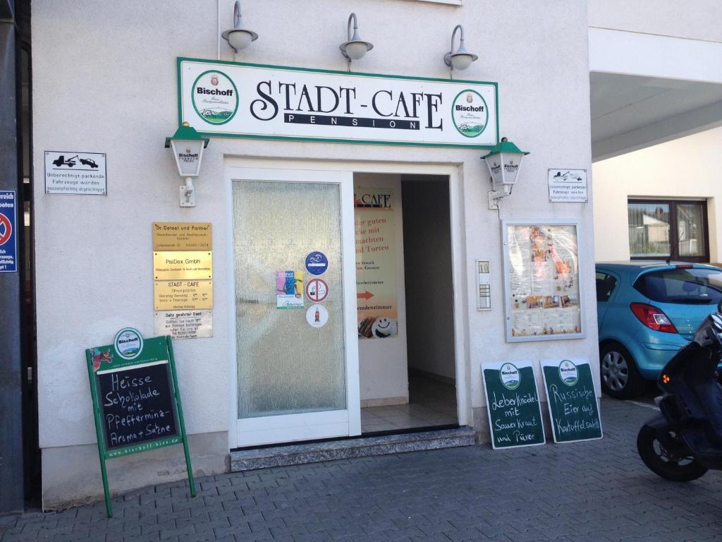 Stadtcafe Pension Grünstadt Екстериор снимка